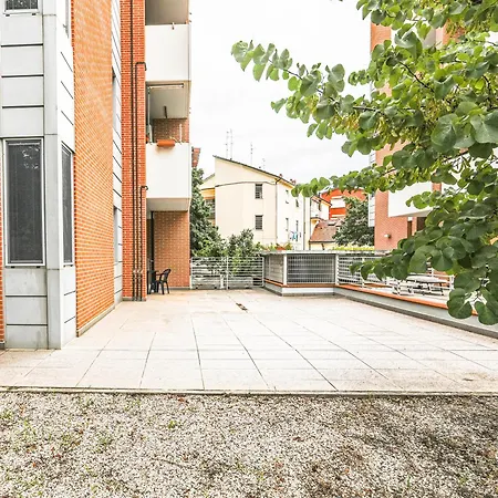 La Rocca Home, Bilocale Con Giardino A * フォルリ