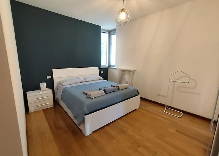 La Rocca Home, Bilocale Con Giardino A *